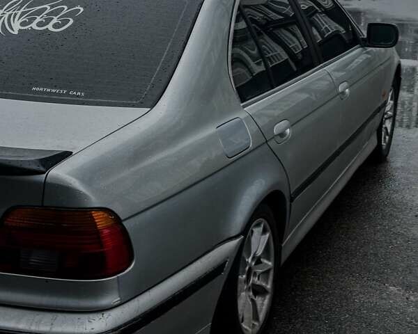 Серый БМВ 5 Серия, объемом двигателя 3 л и пробегом 244 тыс. км за 4600 $, фото 7 на Automoto.ua