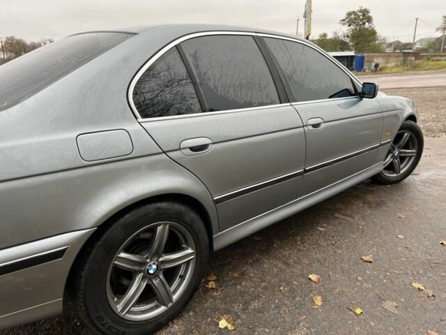 Серый БМВ 5 Серия, объемом двигателя 2.5 л и пробегом 300 тыс. км за 4350 $, фото 10 на Automoto.ua