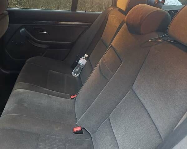 Серый БМВ 5 Серия, объемом двигателя 1.99 л и пробегом 389 тыс. км за 3800 $, фото 17 на Automoto.ua