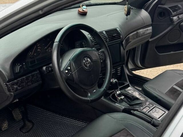 Серый БМВ 5 Серия, объемом двигателя 2.5 л и пробегом 490 тыс. км за 4800 $, фото 5 на Automoto.ua