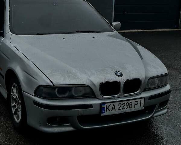 Серый БМВ 5 Серия, объемом двигателя 3 л и пробегом 244 тыс. км за 4600 $, фото 4 на Automoto.ua