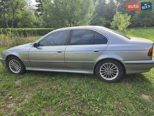 Сірий БМВ 5 Серія, об'ємом двигуна 2 л та пробігом 4 тис. км за 2599 $, фото 5 на Automoto.ua