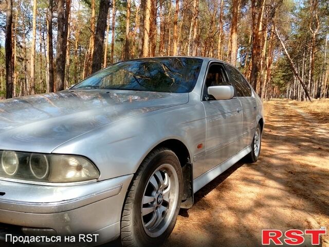 Серый БМВ 5 Серия, объемом двигателя 2 л и пробегом 400 тыс. км за 4000 $, фото 2 на Automoto.ua