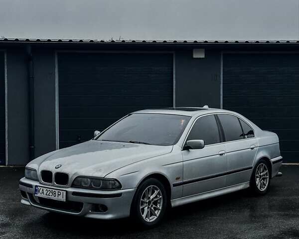 Серый БМВ 5 Серия, объемом двигателя 3 л и пробегом 244 тыс. км за 4600 $, фото 5 на Automoto.ua