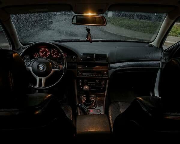 Серый БМВ 5 Серия, объемом двигателя 3 л и пробегом 244 тыс. км за 4600 $, фото 24 на Automoto.ua