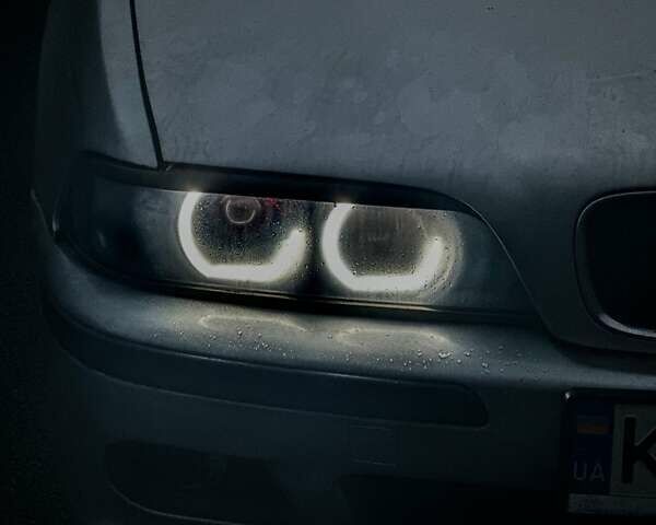 Серый БМВ 5 Серия, объемом двигателя 3 л и пробегом 244 тыс. км за 4600 $, фото 14 на Automoto.ua