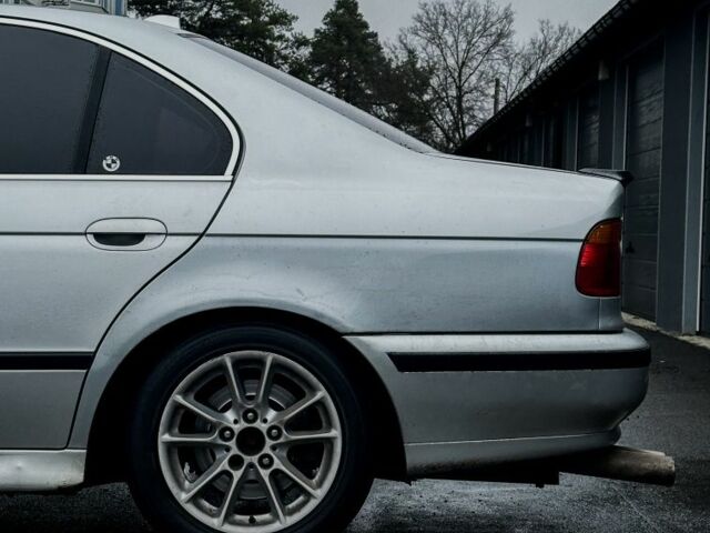 Серый БМВ 5 Серия, объемом двигателя 2.5 л и пробегом 244 тыс. км за 4500 $, фото 9 на Automoto.ua