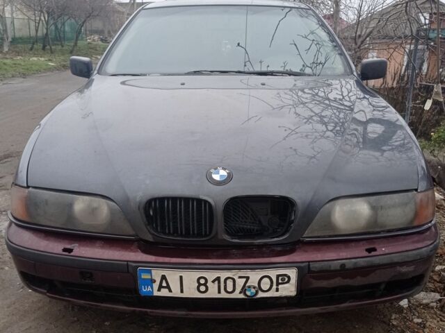 Сірий БМВ 5 Серія, об'ємом двигуна 2.5 л та пробігом 300 тис. км за 3000 $, фото 1 на Automoto.ua