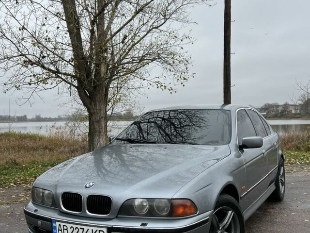 Серый БМВ 5 Серия, объемом двигателя 2.5 л и пробегом 300 тыс. км за 4350 $, фото 1 на Automoto.ua