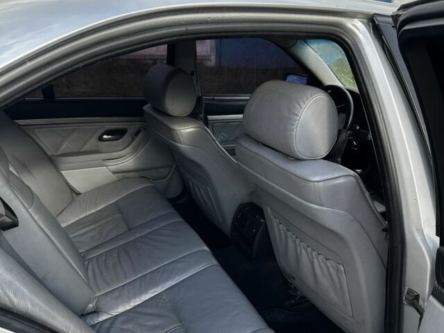 Серый БМВ 5 Серия, объемом двигателя 2.5 л и пробегом 502 тыс. км за 3000 $, фото 10 на Automoto.ua