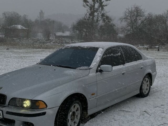 Сірий БМВ 5 Серія, об'ємом двигуна 2.5 л та пробігом 350 тис. км за 4039 $, фото 1 на Automoto.ua