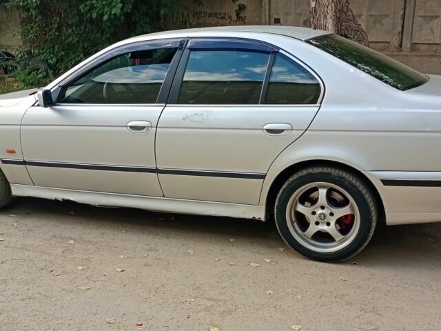 Сірий БМВ 5 Серія, об'ємом двигуна 2.5 л та пробігом 350 тис. км за 3597 $, фото 4 на Automoto.ua