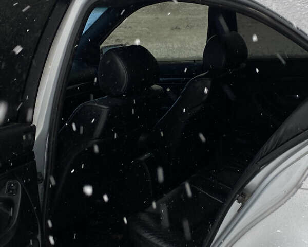 Серый БМВ 5 Серия, объемом двигателя 2.5 л и пробегом 350 тыс. км за 3999 $, фото 4 на Automoto.ua