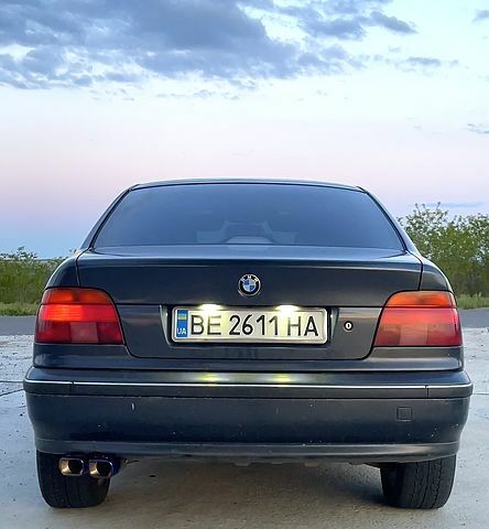 Сірий БМВ 5 Серія, об'ємом двигуна 2.5 л та пробігом 350 тис. км за 4000 $, фото 2 на Automoto.ua