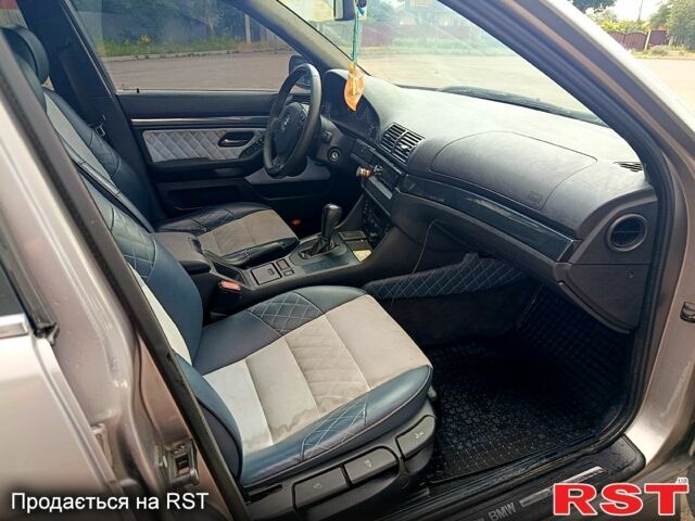 Серый БМВ 5 Серия, объемом двигателя 2.5 л и пробегом 0 тыс. км за 3500 $, фото 8 на Automoto.ua