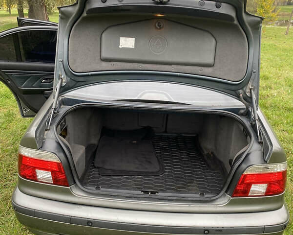 Сірий БМВ 5 Серія, об'ємом двигуна 2.8 л та пробігом 400 тис. км за 4500 $, фото 4 на Automoto.ua