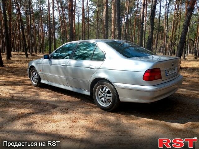 Серый БМВ 5 Серия, объемом двигателя 2 л и пробегом 400 тыс. км за 4000 $, фото 3 на Automoto.ua