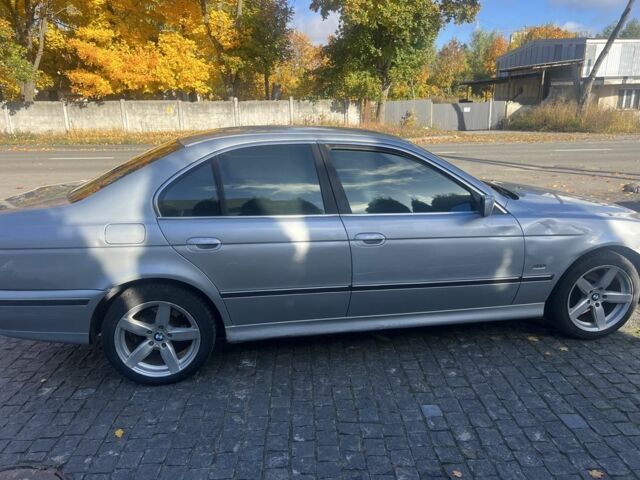 Серый БМВ 5 Серия, объемом двигателя 2 л и пробегом 500 тыс. км за 3300 $, фото 5 на Automoto.ua