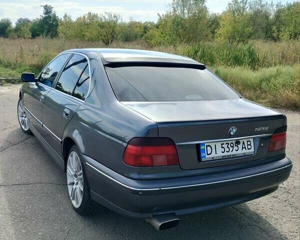 Серый БМВ 5 Серия, объемом двигателя 2.79 л и пробегом 507 тыс. км за 3300 $, фото 1 на Automoto.ua
