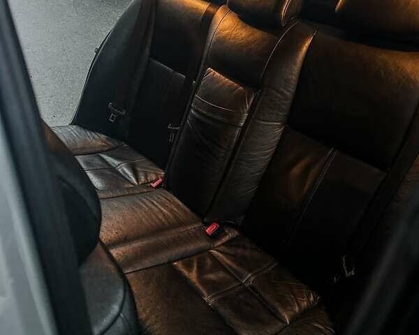 Серый БМВ 5 Серия, объемом двигателя 3 л и пробегом 244 тыс. км за 4600 $, фото 22 на Automoto.ua