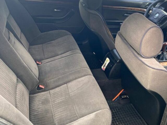 Серый БМВ 5 Серия, объемом двигателя 2.5 л и пробегом 425 тыс. км за 3550 $, фото 6 на Automoto.ua