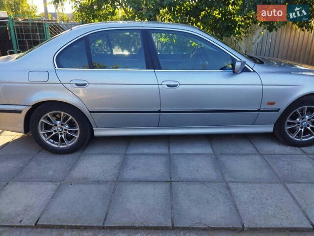 Серый БМВ 5 Серия, объемом двигателя 2.49 л и пробегом 320 тыс. км за 4200 $, фото 6 на Automoto.ua