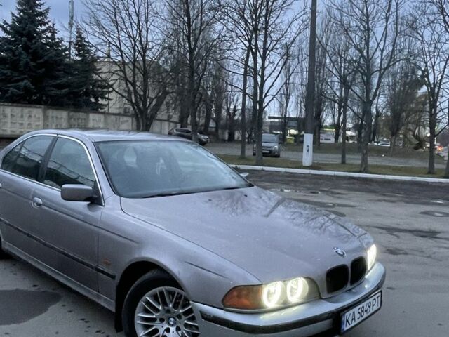 Серый БМВ 5 Серия, объемом двигателя 2.5 л и пробегом 395 тыс. км за 3600 $, фото 3 на Automoto.ua