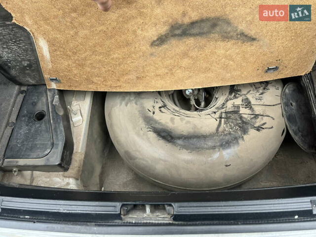 Серый БМВ 5 Серия, объемом двигателя 4.4 л и пробегом 350 тыс. км за 4999 $, фото 45 на Automoto.ua