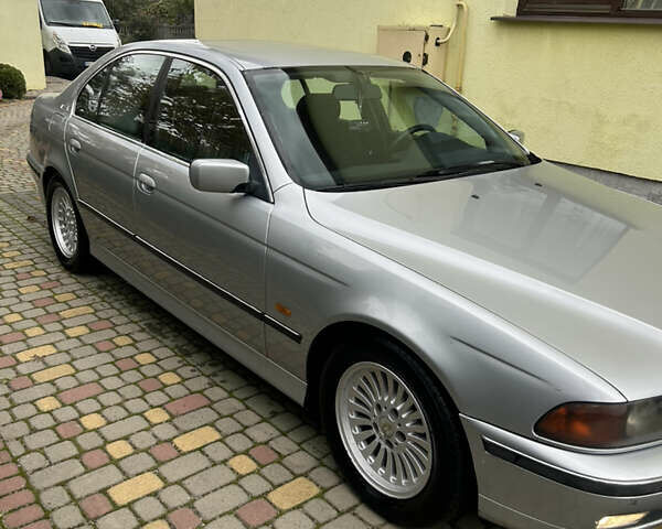 Серый БМВ 5 Серия, объемом двигателя 2.5 л и пробегом 154 тыс. км за 2800 $, фото 7 на Automoto.ua