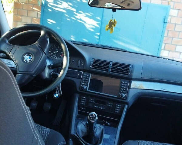 Серый БМВ 5 Серия, объемом двигателя 2.49 л и пробегом 320 тыс. км за 4200 $, фото 5 на Automoto.ua