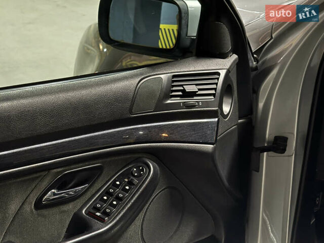 Серый БМВ 5 Серия, объемом двигателя 2.49 л и пробегом 400 тыс. км за 4900 $, фото 12 на Automoto.ua