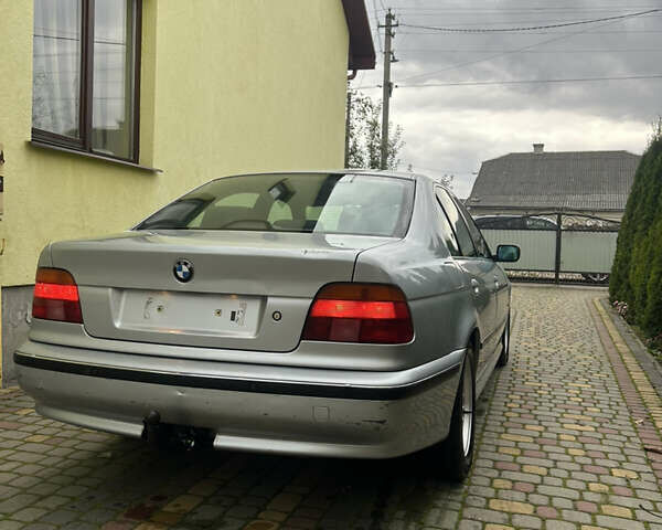 Серый БМВ 5 Серия, объемом двигателя 2.5 л и пробегом 154 тыс. км за 2800 $, фото 5 на Automoto.ua