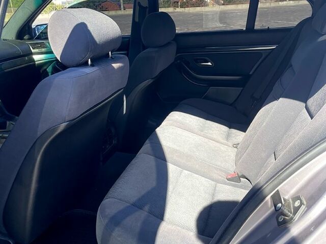 Серый БМВ 5 Серия, объемом двигателя 2 л и пробегом 430 тыс. км за 3999 $, фото 6 на Automoto.ua