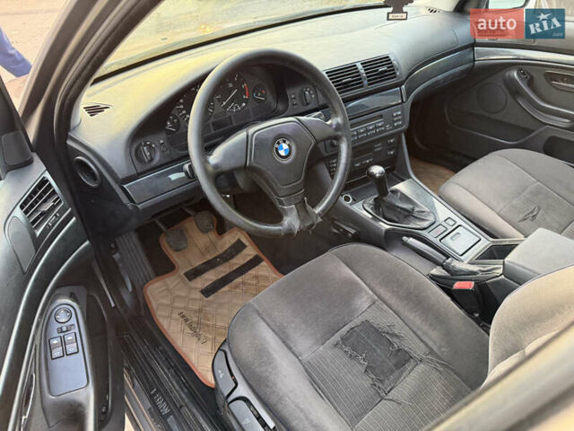 Сірий БМВ 5 Серія, об'ємом двигуна 2.5 л та пробігом 395 тис. км за 2500 $, фото 13 на Automoto.ua