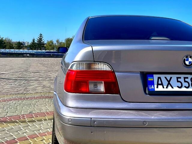 Серый БМВ 5 Серия, объемом двигателя 2 л и пробегом 430 тыс. км за 3999 $, фото 2 на Automoto.ua