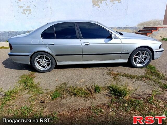 Серый БМВ 5 Серия, объемом двигателя 3.4 л и пробегом 200 тыс. км за 5000 $, фото 7 на Automoto.ua