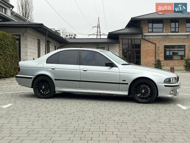 Серый БМВ 5 Серия, объемом двигателя 4.4 л и пробегом 350 тыс. км за 4999 $, фото 12 на Automoto.ua