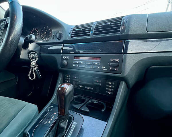 Сірий БМВ 5 Серія, об'ємом двигуна 2.5 л та пробігом 300 тис. км за 4300 $, фото 27 на Automoto.ua
