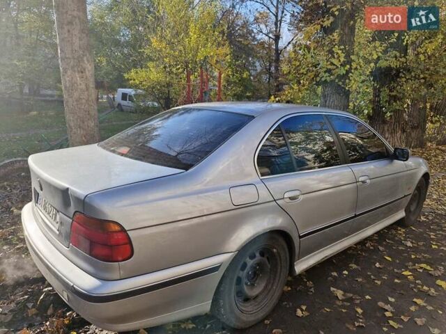 Серый БМВ 5 Серия, объемом двигателя 2 л и пробегом 295 тыс. км за 4000 $, фото 8 на Automoto.ua