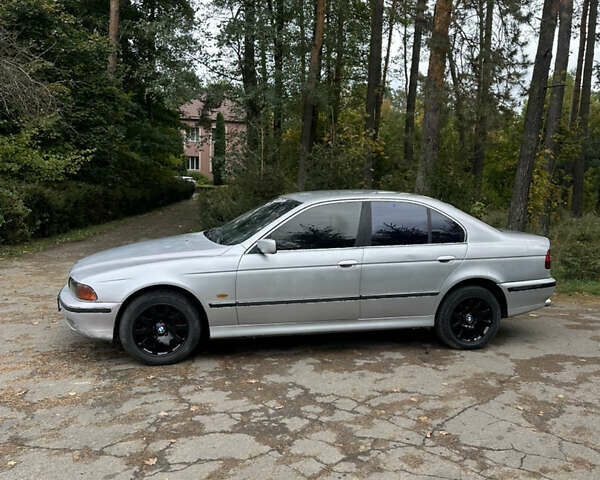 Серый БМВ 5 Серия, объемом двигателя 2.5 л и пробегом 449 тыс. км за 3999 $, фото 8 на Automoto.ua