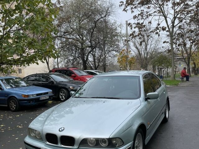 Серый БМВ 5 Серия, объемом двигателя 2.5 л и пробегом 230 тыс. км за 4050 $, фото 2 на Automoto.ua