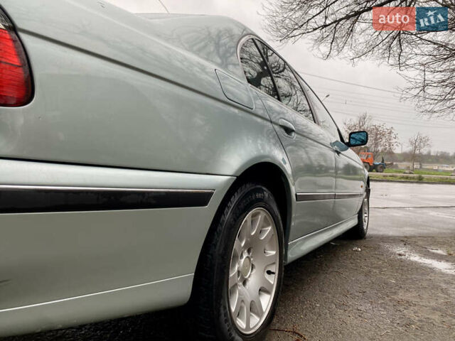 Сірий БМВ 5 Серія, об'ємом двигуна 2.49 л та пробігом 210 тис. км за 4000 $, фото 4 на Automoto.ua