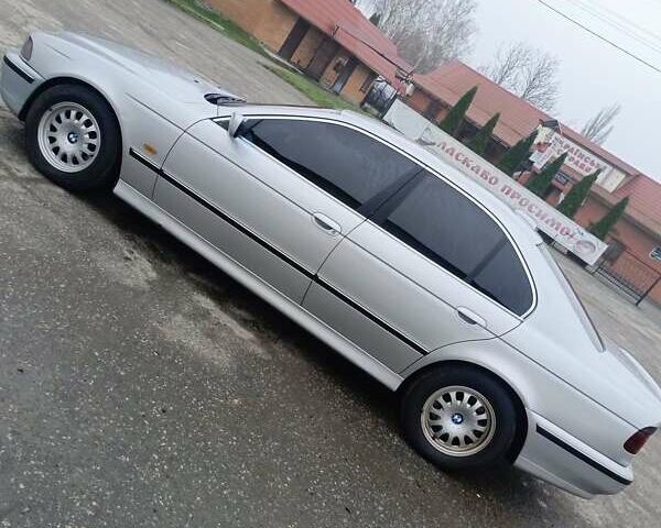 Сірий БМВ 5 Серія, об'ємом двигуна 3 л та пробігом 500 тис. км за 5100 $, фото 3 на Automoto.ua