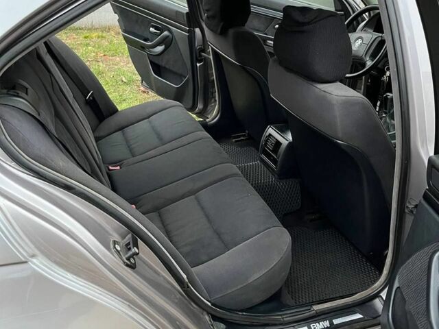 Сірий БМВ 5 Серія, об'ємом двигуна 2 л та пробігом 380 тис. км за 1909 $, фото 2 на Automoto.ua