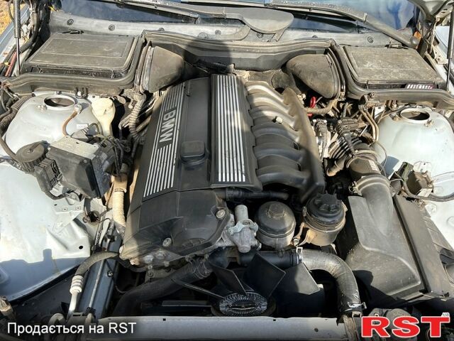 Сірий БМВ 5 Серія, об'ємом двигуна 2.5 л та пробігом 314 тис. км за 3700 $, фото 5 на Automoto.ua