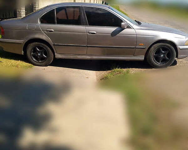 Сірий БМВ 5 Серія, об'ємом двигуна 2 л та пробігом 315 тис. км за 2700 $, фото 5 на Automoto.ua