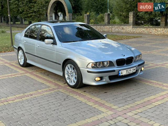 Серый БМВ 5 Серия, объемом двигателя 4.4 л и пробегом 577 тыс. км за 7500 $, фото 10 на Automoto.ua