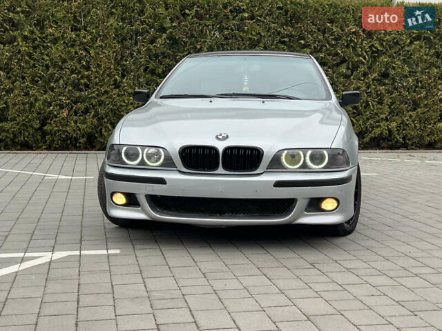 Серый БМВ 5 Серия, объемом двигателя 4.4 л и пробегом 350 тыс. км за 4999 $, фото 4 на Automoto.ua