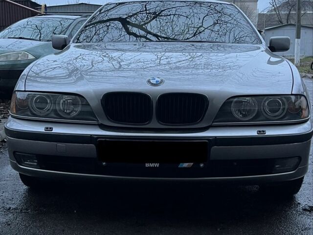 Серый БМВ 5 Серия, объемом двигателя 2.5 л и пробегом 370 тыс. км за 6000 $, фото 1 на Automoto.ua