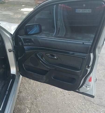 Серый БМВ 5 Серия, объемом двигателя 1.99 л и пробегом 510 тыс. км за 3550 $, фото 6 на Automoto.ua